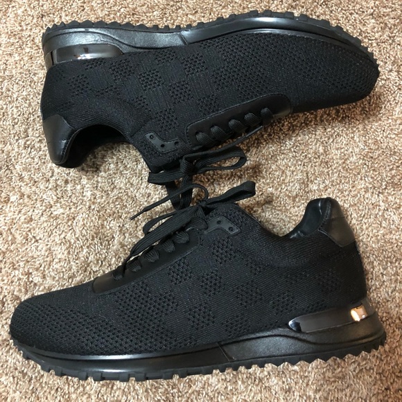 black lv shoes men